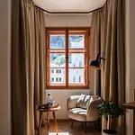 Traube Hotel *