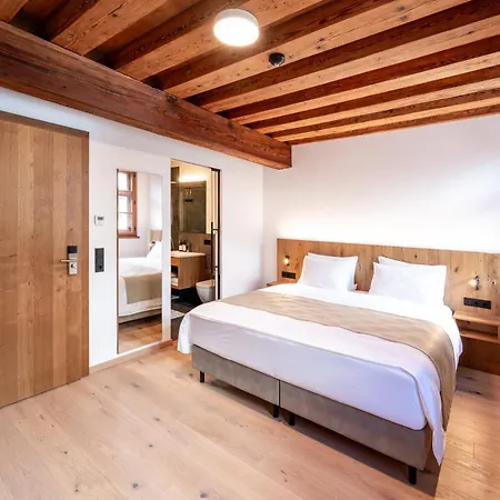 Hotel Traube *